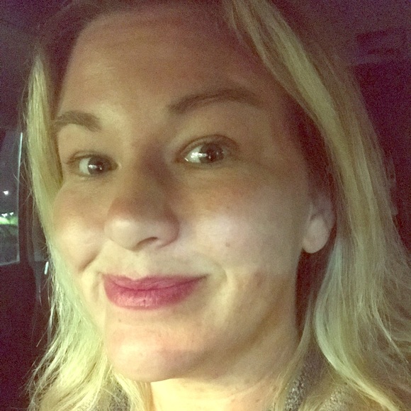 Meet your Posher, Tara - Picture 1 of 1